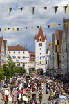 05.07.2026,  Frundsbergfest Mindelheim 2026, Historisches-Fest im Unterallgäu mit tausenden Mitwirkenden. Die Kreisstadt Mindelheim kehrt für eine Woche ins Mittelalter zurück um ihre historische Geschichte zu feiern. Historischer Festzug am Sonntag 5.7.2026 durch die Maximilianstrasse,  
