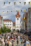 05.07.2026,  Frundsbergfest Mindelheim 2026, Historisches-Fest im Unterallgäu mit tausenden Mitwirkenden. Die Kreisstadt Mindelheim kehrt für eine Woche ins Mittelalter zurück um ihre historische Geschichte zu feiern. Historischer Festzug am Sonntag 5.7.2026 durch die Maximilianstrasse,  