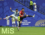 07.07.2026, Fussball Weltmeisterschaft 2026 in den USA, Achtelfinale, Argentinien - Ägypten, im Mercedes-Benz Stadium (Atlanta, GA), Kopfballtor von Enzo Fernandez (li, Argentinien) zum 3:2 gegen Yasser Ibrahim (Ägypten)


