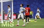 07.07.2026, Fussball Weltmeisterschaft 2026 in den USA, Achtelfinale, Argentinien - Ägypten, im Mercedes-Benz Stadium (Atlanta, GA),  Verpasste Torchance von Nicolas Tagliafico (mitte, Argentinien) der sich seine Hose bis zum Bauch hochzieht.



