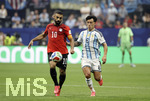 07.07.2026, Fussball Weltmeisterschaft 2026 in den USA, Achtelfinale, Argentinien - Ägypten, im Mercedes-Benz Stadium (Atlanta, GA), von links: Mohamed Salah (Ägypten) gegen Lisandro Martinez (Argentinien)


