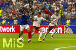 14.07.2026, Fussball Weltmeisterschaft 2026 in den USA, Halbfinale, Frankreich - Spanien, im AT&T Stadium (Dallas (Arlington)),  Kylian Mbappe (li, Frankreich) am Ball gegen Pedro Porro (Spanien) 


