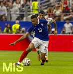 14.07.2026, Fussball Weltmeisterschaft 2026 in den USA, Halbfinale, Frankreich - Spanien, im AT&T Stadium (Dallas (Arlington)),  Kylian Mbappe (li, Frankreich) am Ball gegen Pedro Porro (Spanien) 


