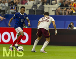 14.07.2026, Fussball Weltmeisterschaft 2026 in den USA, Halbfinale, Frankreich - Spanien, im AT&T Stadium (Dallas (Arlington)),  v.li: Kylian Mbappe (Frankreich) gegen Pau Cubarsi (Spanien) 


