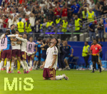 14.07.2026, Fussball Weltmeisterschaft 2026 in den USA, Halbfinale, Frankreich - Spanien, im AT&T Stadium (Dallas (Arlington)), Schlusspfiff, Jubel bei den Spaniern vor Freude. Aymeric Laporte (Spanien) am Boden jubelnd.


