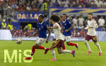 14.07.2026, Fussball Weltmeisterschaft 2026 in den USA, Halbfinale, Frankreich - Spanien, im AT&T Stadium (Dallas (Arlington)), v.re: Marc Cucurella (Spanien) gegen Michael Olise (Frankreich) 


