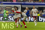 14.07.2026, Fussball Weltmeisterschaft 2026 in den USA, Halbfinale, Frankreich - Spanien, im AT&T Stadium (Dallas (Arlington)), v.li: Marc Cucurella (Spanien) gegen Michael Olise (Frankreich) 


