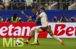 14.07.2026, Fussball Weltmeisterschaft 2026 in den USA, Halbfinale, Frankreich - Spanien, im AT&T Stadium (Dallas (Arlington)), re: Pedro Porro (Spanien) gegen Bradley Barcola (Frankreich) 



