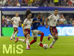 14.07.2026, Fussball Weltmeisterschaft 2026 in den USA, Halbfinale, Frankreich - Spanien, im AT&T Stadium (Dallas (Arlington)), re: Michael Olise (Frankreich) gegen Marc Cucurella (Spanien), Rodri (Spanien) 


