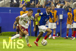 14.07.2026, Fussball Weltmeisterschaft 2026 in den USA, Halbfinale, Frankreich - Spanien, im AT&T Stadium (Dallas (Arlington)), v.li: Pedro Porro (Spanien), Bradley Barcola (Frankreich) 



