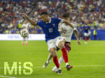 14.07.2026, Fussball Weltmeisterschaft 2026 in den USA, Halbfinale, Frankreich - Spanien, im AT&T Stadium (Dallas (Arlington)), Kylian Mbappe (Frankreich) am Ball gegen Pau Cubarsi (Spanien) 


