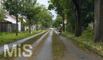 15.07.2026, Bad Wörishofen, Unterallgäu, Schäden nach dem heftigen Gewittersturm mit Hagel am vergangenen Abend über der Stadt Bad Wörishofen im Unterallgäu (Bayern). Die Strassen sind voller Grünzeug das der Sturm von den Bäumen geweht hat. Hier in der Gartenstadt.