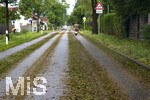 15.07.2026, Bad Wörishofen, Unterallgäu, Schäden nach dem heftigen Gewittersturm mit Hagel am vergangenen Abend über der Stadt Bad Wörishofen im Unterallgäu (Bayern). Die Strassen sind voller Grünzeug das der Sturm von den Bäumen geweht hat. Hier in der Gartenstadt.