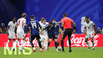 15.07.2026, Fussball Weltmeisterschaft 2026 in den USA, Halbfinale, England - Argentinien, im Mercedes-Benz Stadium (Atlanta, GA),   Elliot Anderson (England) gegen Lionel Messi (Argentinien) 
 

