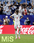 15.07.2026, Fussball Weltmeisterschaft 2026 in den USA, Halbfinale, England - Argentinien, im Mercedes-Benz Stadium (Atlanta, GA),  John Stones (ENG) frustriert.
 

