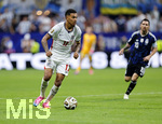 15.07.2026, Fussball Weltmeisterschaft 2026 in den USA, Halbfinale, England - Argentinien, im Mercedes-Benz Stadium (Atlanta, GA),  Morgan Rogers (England) am Ball 
 

