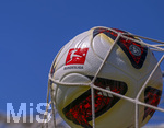 17.07.2026, Fussball 1. Bundesliga 2026/2027,  Torfabrik der offizielle Spielball von adidas für die Saison 26/27. Detailshooting, der Ball landet im Tornetz. Das DFL-Logo ist aufgedruckt zu sehen.
