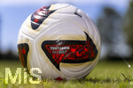 17.07.2026, Fussball 1. Bundesliga 2026/2027,  Torfabrik der offizielle Spielball von adidas für die Saison 26/27. Detailshooting, der Ball liegt auf dem Rasen.