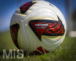 17.07.2026, Fussball 1. Bundesliga 2026/2027,  Torfabrik der offizielle Spielball von adidas für die Saison 26/27. Detailshooting, der Ball liegt auf dem Rasen.