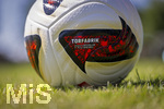 17.07.2026, Fussball 1. Bundesliga 2026/2027,  Torfabrik der offizielle Spielball von adidas für die Saison 26/27. Detailshooting, der Ball liegt auf dem Rasen.