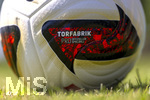 17.07.2026, Fussball 1. Bundesliga 2026/2027,  Torfabrik der offizielle Spielball von adidas für die Saison 26/27. Detailshooting, der Ball liegt auf dem Rasen.