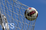 17.07.2026, Fussball 1. Bundesliga 2026/2027,  Torfabrik der offizielle Spielball von adidas für die Saison 26/27. Detailshooting, der Ball landet im Tornetz.  Das DFL Logo ist zu sehen.