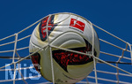 17.07.2026, Fussball 1. Bundesliga 2026/2027,  Torfabrik der offizielle Spielball von adidas für die Saison 26/27. Detailshooting, der Ball landet im Tornetz.  Das DFL Logo ist zu sehen.