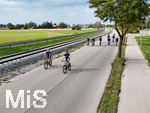 19.07.2026, Bad Wörishofen, Deutschland. 2. Bundesliga: Der SV Darmstadt 98 startet mit der ersten Trainingseinheit in das Sommertrainingslager. Spieler auf dem Weg zum Hotel mit dem Fahrrad.
