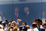 19.07.2026, Fussball Weltmeisterschaft 2026 in den USA, Finale, Spanien - Argentinien, im MetLife Stadium (New York/New Jersey (East Rutherford)), Ehrengäste hinter Glas, US-Präsident Donald Trump (li), Gianni Infantino (SUI, FIFA-Präsident), 

