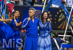 19.07.2026, Fussball Weltmeisterschaft 2026 in den USA, Finale, Spanien - Argentinien, im MetLife Stadium (New York/New Jersey (East Rutherford)), v.li: Nicole Scherzinger,  Popstar Robbie Williams (England), Sängerin Laura Pausini (Italien) bei der Abschlussfeier vor dem Spiel
 

