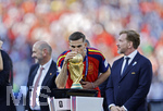 19.07.2026, Fussball Weltmeisterschaft 2026 in den USA, Finale, Spanien - Argentinien, im MetLife Stadium (New York/New Jersey (East Rutherford)), Spanien ist nach 1:0 Sieg Weltmeister 2026, Siegerehrung. Fabian Ruiz (Spanien) küsst den WM-Pokal.
 


