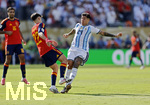 19.07.2026, Fussball Weltmeisterschaft 2026 in den USA, Finale, Spanien - Argentinien, im MetLife Stadium (New York/New Jersey (East Rutherford)), Das Foul zur roten Karte für Enzo Fernandez (Argentinien), von links:  Pau Cubarsi (Spanien) gegen Enzo Fernandez (Argentinien) 
 

