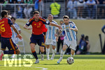 19.07.2026, Fussball Weltmeisterschaft 2026 in den USA, Finale, Spanien - Argentinien, im MetLife Stadium (New York/New Jersey (East Rutherford)), von links:  Aymeric Laporte (Spanien) gegen Lionel Messi (Argentinien) 
 

