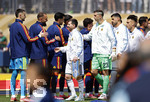 19.07.2026, Fussball Weltmeisterschaft 2026 in den USA, Finale, Spanien - Argentinien, im MetLife Stadium (New York/New Jersey (East Rutherford)), Lionel Messi (Argentinien) sh akehands mit den Spaniern
 

