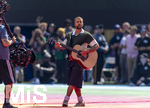 19.07.2026, Fussball Weltmeisterschaft 2026 in den USA, Finale, Spanien - Argentinien, im MetLife Stadium (New York/New Jersey (East Rutherford)), Halbzeitshow: Sänger Justin Bieber mit seiner Gitarre
 

