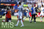 19.07.2026, Fussball Weltmeisterschaft 2026 in den USA, Finale, Spanien - Argentinien, im MetLife Stadium (New York/New Jersey (East Rutherford)), Abpfiff, Spanien ist nach 1:0 Sieg Weltmeister 2026, die Spanier jubeln, Lionel Messi (Argentinien) nachdenklich 
 

