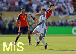 19.07.2026, Fussball Weltmeisterschaft 2026 in den USA, Finale, Spanien - Argentinien, im MetLife Stadium (New York/New Jersey (East Rutherford)), Das Foul zur roten Karte für Enzo Fernandez (Argentinien), Pau Cubarsi (re, Spanien) hebt ab gegen Enzo Fernandez (Argentinien) 
 

