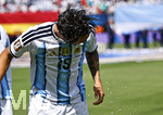 19.07.2026, Fussball Weltmeisterschaft 2026 in den USA, Finale, Spanien - Argentinien, im MetLife Stadium (New York/New Jersey (East Rutherford)), Nico Gonzalez (Argentinien) duscht sich seinen Kopf mit Wasser ab.
 

