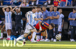 19.07.2026, Fussball Weltmeisterschaft 2026 in den USA, Finale, Spanien - Argentinien, im MetLife Stadium (New York/New Jersey (East Rutherford)), li. Lionel Messi (Argentinien) gegen Pau Cubarsi (Spanien) 
 

