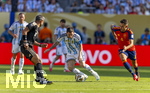 19.07.2026, Fussball Weltmeisterschaft 2026 in den USA, Finale, Spanien - Argentinien, im MetLife Stadium (New York/New Jersey (East Rutherford)), v.li: Schiedsrichter Slavko Vincic (SLO), Lionel Messi (Argentinien), Eric Garcia (Spanien) 
 

