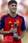 19.07.2026, Fussball Weltmeisterschaft 2026 in den USA, Finale, Spanien - Argentinien, im MetLife Stadium (New York/New Jersey (East Rutherford)), Pau Cubarsi (Spanien) mit seiner Auszeichnung Young Player of the Tournament 
 

