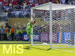 19.07.2026, Fussball Weltmeisterschaft 2026 in den USA, Finale, Spanien - Argentinien, im MetLife Stadium (New York/New Jersey (East Rutherford)), Torwart Emiliano Martinez (Argentinien) wehrt den Ball ab 
 

