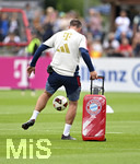 27.07.2026, Fussball Bundesliga 2026/2027, Trainingslager FC Bayern München in Rottach-Egern am Tegernsee (Bayern). Große Box mit auf dem Rasen