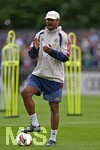 27.07.2026, Fussball Bundesliga 2026/2027, Trainingslager FC Bayern München in Rottach-Egern am Tegernsee (Bayern). Trainer Vincent Kompany (FC Bayern München) gestikuliert