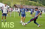 27.07.2026, Fussball Bundesliga 2026/2027, Trainingslager FC Bayern München in Rottach-Egern am Tegernsee (Bayern). Joao Palhinha (FC Bayern München) setzt sich durch,