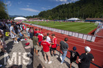 27.07.2026, Fussball Bundesliga 2026/2027, Trainingslager FC Bayern München in Rottach-Egern am Tegernsee (Bayern). Zahlreiche Fans verfolgen gebannt das Training ihrer Stars auf dem Platz.