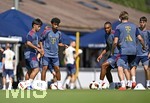 28.07.2026, Fussball Bundesliga 2026/2027, Trainingslager FC Bayern München in Rottach-Egern am Tegernsee (Bayern). Nathaniel Brown (FC Bayern München) und Jonathan Tah (FC Bayern München) 