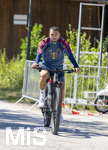 28.07.2026, Fussball Bundesliga 2026/2027, Trainingslager FC Bayern München in Rottach-Egern am Tegernsee (Bayern). Arijon Ibrahimovic (Bayern München) kommt mit dem Rad an 