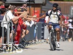29.07.2026, Fussball Bundesliga 2026/2027, Trainingslager FC Bayern München in Rottach-Egern am Tegernsee (Bayern). Trainer Vincent Kompany (FC Bayern München) kommt mit dem Fahrrad