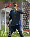 29.07.2026, Fussball Bundesliga 2026/2027, Trainingslager FC Bayern München in Rottach-Egern am Tegernsee (Bayern). Torwart Manuel Neuer (FC Bayern München) fängt eine Frisbee Wurf-Scheibe